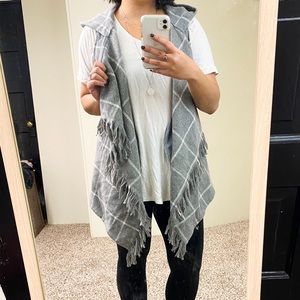 (NWT) Grey and White Plaid Vest